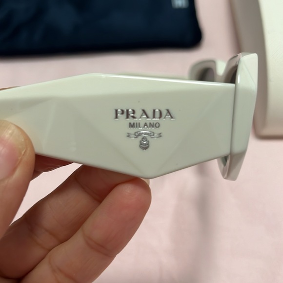 Prada Symbole sunglasses in white - Picture 6 of 16